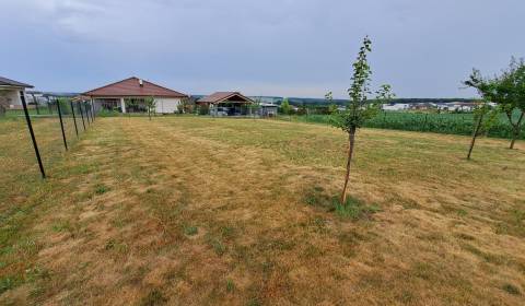 Predáme investičný pozemok, 633 m2, Nitra - Párovské Háje