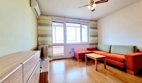| Zariadený 1 izbový byt | 28m² | Bratislava