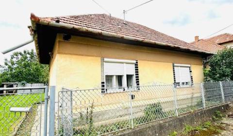 Vám ponúka Exkluzívne na PREDAJ veľký pozemok