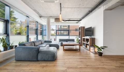 Luxusný 4-izbový apartmán v srdci Starého Mesta na predaj