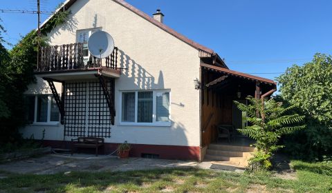 4 izb.podpivničený RD s garážou, ÚP 150m2, pozemok 1629m2 – Poľovnícka