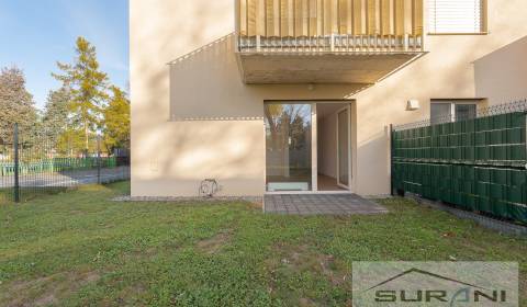 Krásny 2-izbový byt s predzáhradkou 73 m² a parkovaním v Bratislave