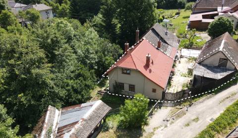 TOP - Rodinný dom so záhradou až 885m² - Drgoňova dolina / Stará Turá
