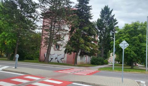 Predaj -3-izbový tehlový byt s balkónom, Poprad - širšie centrum 62 m2
