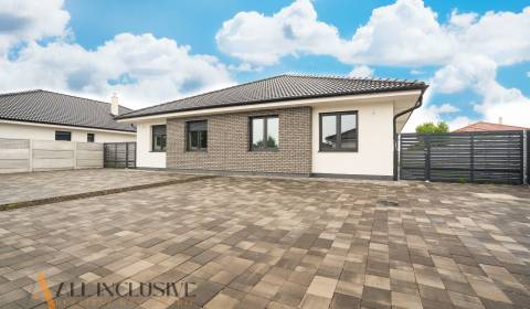 NA PREDAJ 4-IZB. ROD. DOM TYPU DVOJDOM, VEĽKÉ BLAHOVO