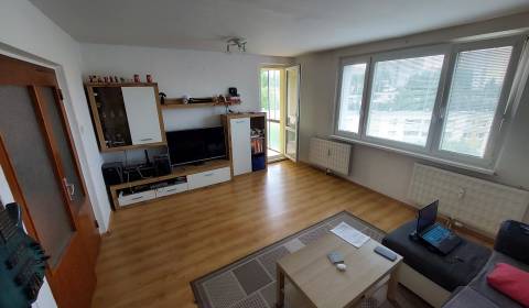 Na predaj 3-izbový byt s krásnymi výhľadmi – Rudlová