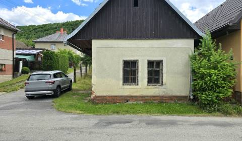 Nehnuteľnosť s Pridanou Hodnotou: Pozemok so Starším RD v Šálkovej