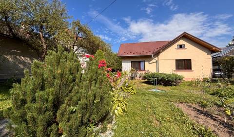  Margecany, rodinný dom centrum obce, veľký lukratívny pozemok 1235 m2