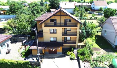 Vyšná Myšľa  rodinný dom.Bývanie v 3 samostatných bytových jednotkách