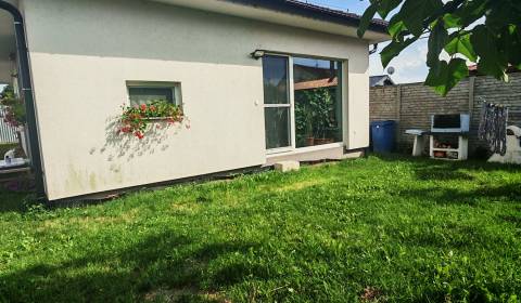 Rodinný dom / Bungalov na predaj - Záhorská Ves.