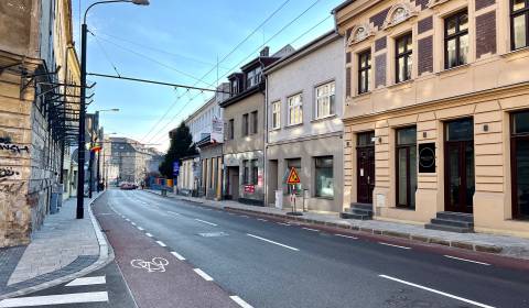 Na prenájom parkovacie, Bratislava, Staré Mesto, Beskydská ulica