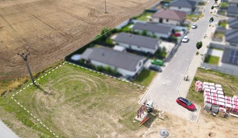 TOP CENA - Stavebný pozemok NA PREDAJ - až 754m² - Klobušice