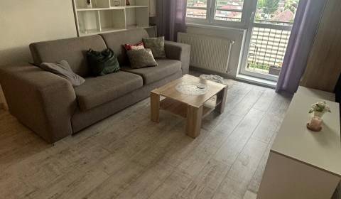 Na prenájom útulný 2 izbový byt Ivanka pri Dunaji 580,- Eur