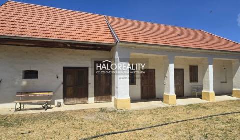 Predaj, rodinný dom Váhovce - EXKLUZÍVNE HALO REALITY