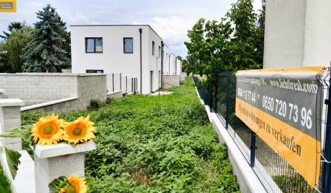 Predaj 5-izbového bytu, Untere Hauptstraße, Untere Hauptstraße, Neusie