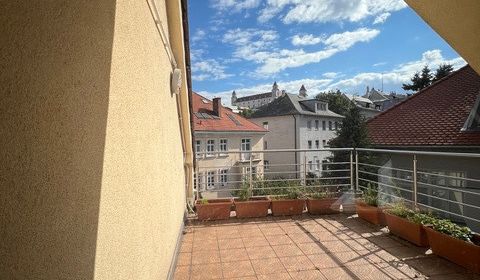 Prenájom 5 izbového bytu, Dankovského ulica, Bratislava