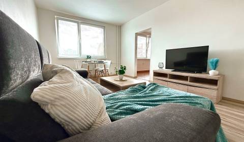 - EXKLUZÍVNE - PREDAJ - 3,5 IZBOVÝ BYT - LEVICE