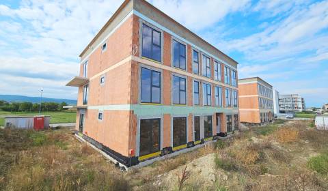 2- izbový byt 56 m2, PIVNICA, KLIMATIZÁCIA, ŽALÚZIE, REKUPERÁCIA