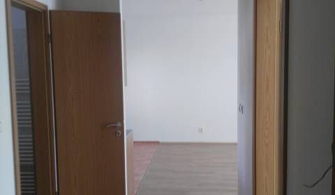 Veľký, slnečný 3- izbový byt- Skvelá Ponuka