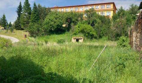 Predáme stavebný pozemok 1235 m2 v obci Ľubotín