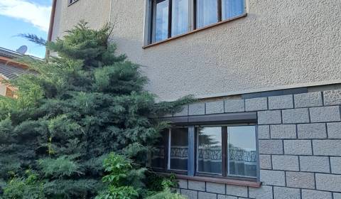 Rodinný dom, garáž a záhrada 1.400 m2, Hronské Kosihy (SM–835)