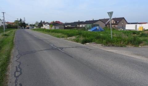 Predaj - pozemok Vrádište