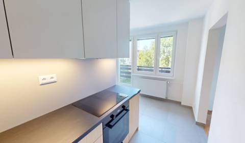 PRENÁJOM - Priestranný moderný 2 izbový byt s 2 balkónmi