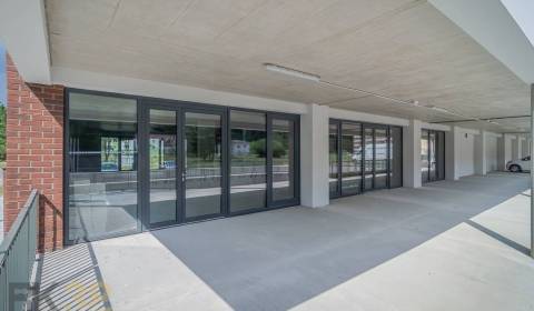 Exkluzívne – Na prenájom obchodné priestory vo Svite, Baťove rezidenci