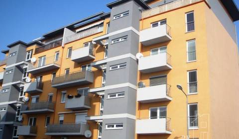 SENEC - NA PREDAJ 1 izbový byt s balkónom a parkingom Pezinská ul. v S
