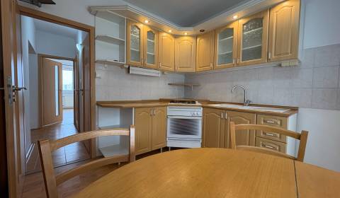 Na predaj: 3 izb.byt + loggia + klíma + pivnica