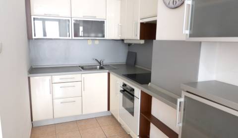 PREDAJ: 2i moderný byt, Mudroňova Piešťany