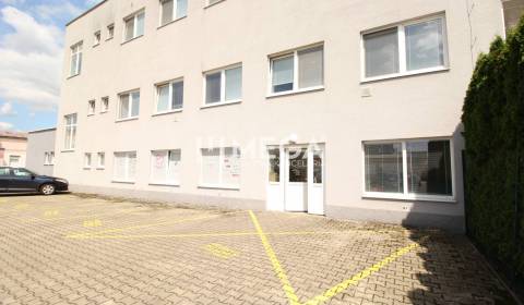 Na prenájom - priestor na prízemí 120m2 na ul. Tolstého v meste Humenn