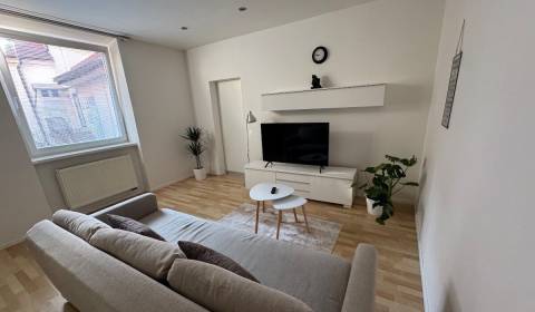 2 izbový byt v centre mesta. Ventúrska ulica