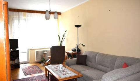3 izbový tehlový byt s balkónom