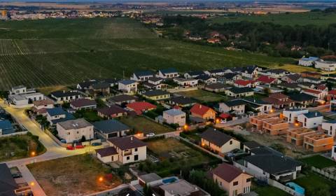 ,,,EXKLUZÍVNE,,,IDEÁLNY SP V LIMBACHU - 690 m2 ,,,REZERVOVANÝ,,,