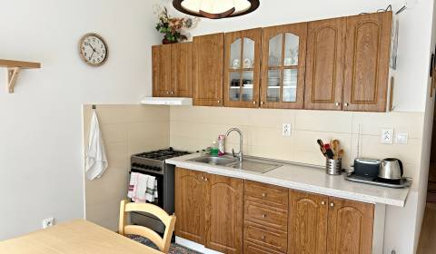 3- izbový byt, Trieda Hradca Králové, kompletná rekonštrukcia, 75 m2