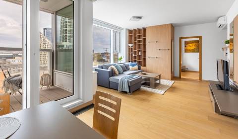 REZERVOVANÉ Slnečný 2i byt 54m2, s A/C a parkovaním, PANORAMA TOWERS