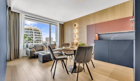 Predaj luxusný 2-izbový byt, 50 m2, Továrenská ulica, SKY PARK