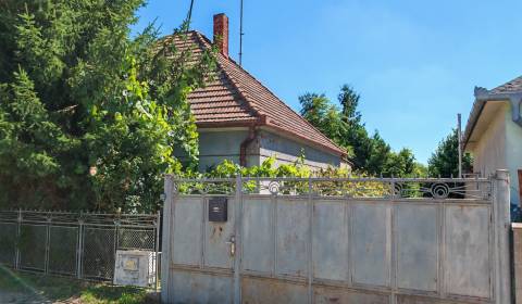 Na predaj rodinný dom v obci Šoporňa