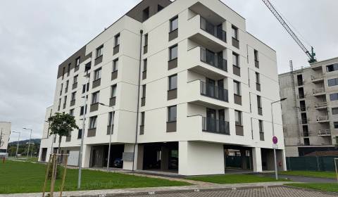 PREDAJ:3i byt s balkónom + 2 park. miesta; 75,41 m2; POPRAD; 260.000 €