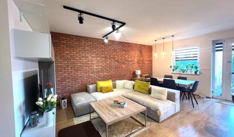 PREDAJ 4 izb. moderný byt so záhradou a parkovaním, Bernolákovo