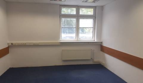 Klimatizovaná kancelária 24 m2 na Železničiarskej ul. v Starom meste