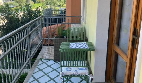 Apartmán pri mori len 500 km od BA .