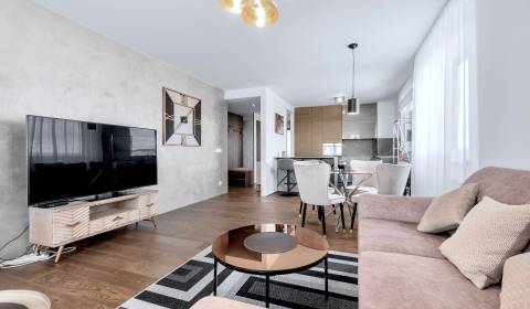 PRENÁJOM - Exkluzívný 3-izbový byt na najvyššom podlaží, FUXOVA