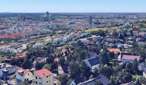 Lukratívny pozemok s objektom Na Vtáčniku | Koliba