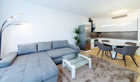 Moderný, dizajnový 2i byt 49m2 s lodžiou a parkovaním, SKY PARK