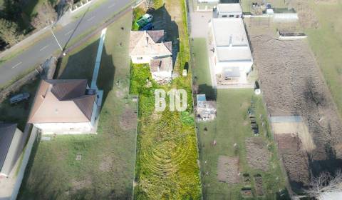 ROVINATÝ pozemok o CELKOVEJ rozlohe 1246m²