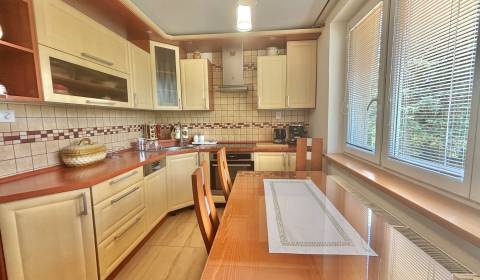 Predaj úžasneho  veľkometrážneho 3+1 bytu v Rakovej