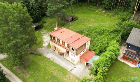 Exkluzívne na predaj chata vhodná aj na podnikateľské účely, Varín