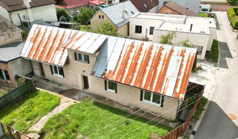 Exklizívne na predaj rodinný dom, Žilina-Považský Chlmec, REZERVOVANÉ